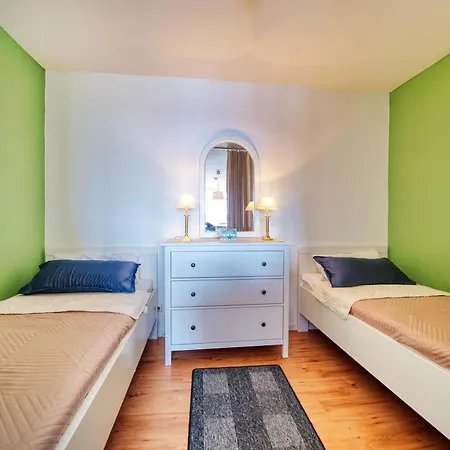 - Haus A, App 0a0708 Apartamento *